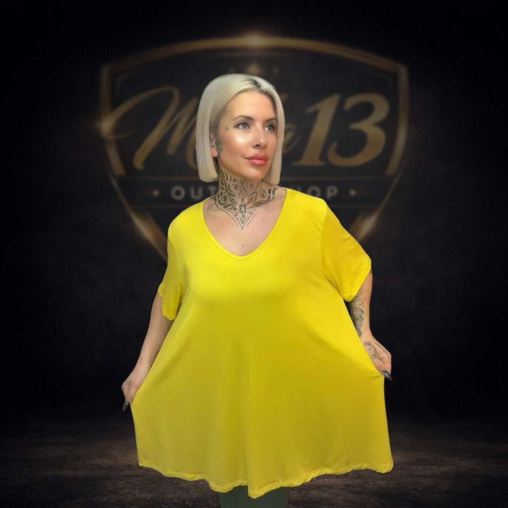 Camiseta Básica Cuello Pico Amarilla