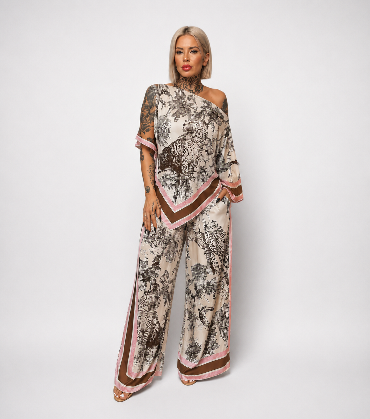 Conjunto Estampado Safari Top Asimétrico + Pantalón Palazzo
