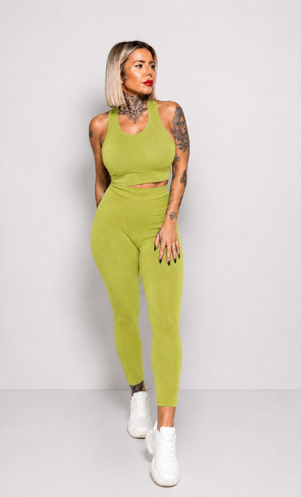Conjunto Sport de Canalé con Top de Cascos y Leggings