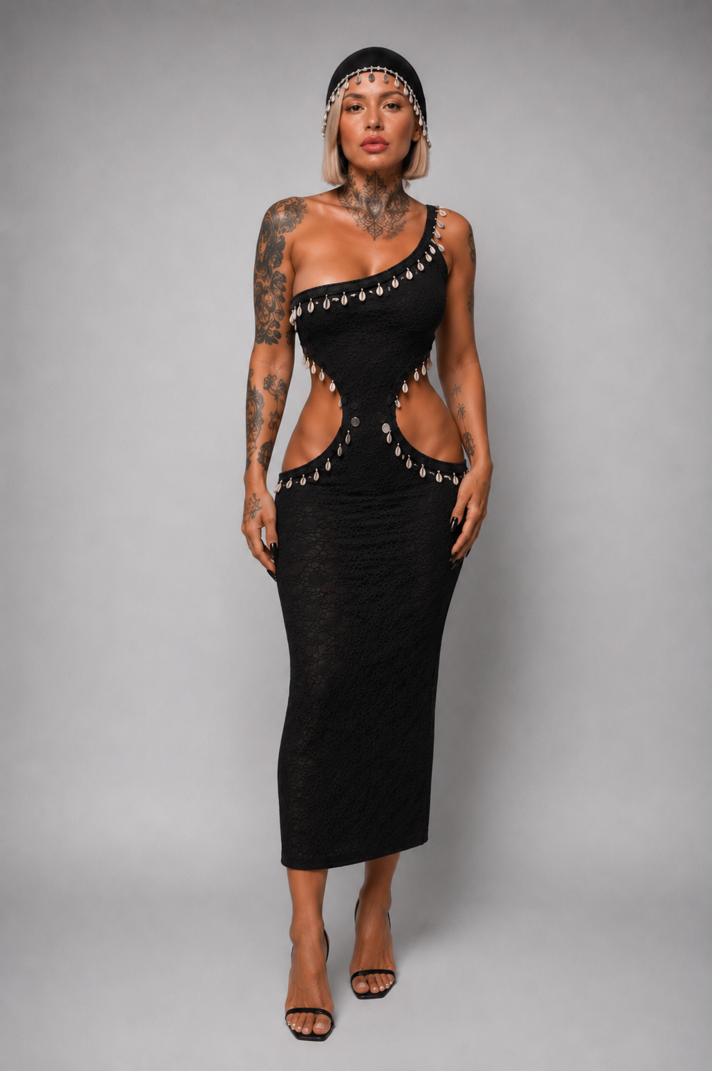 Vestido Midi Asimétrico de Encaje con Aberturas y Gorro a Juego