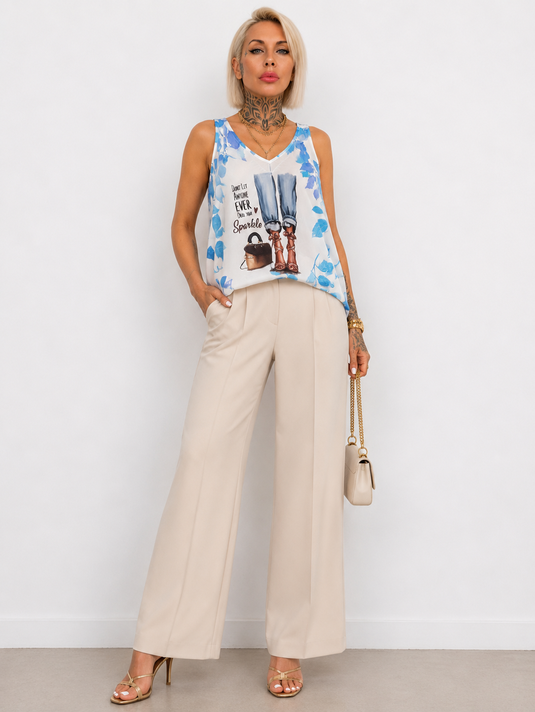 Blusa de Satén Estampada Tacones