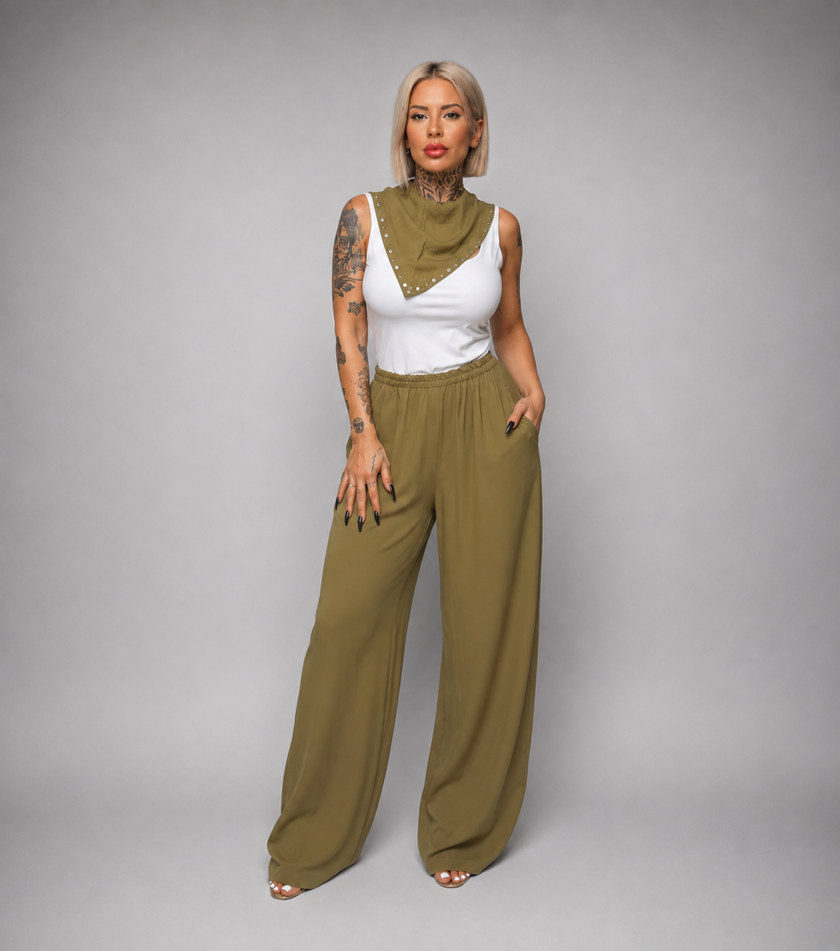 Pantalón con Pañuelo y Tachuelas