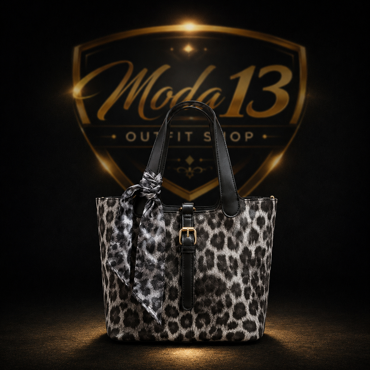 Bolso Animal Print con Pañuelo Decorativo