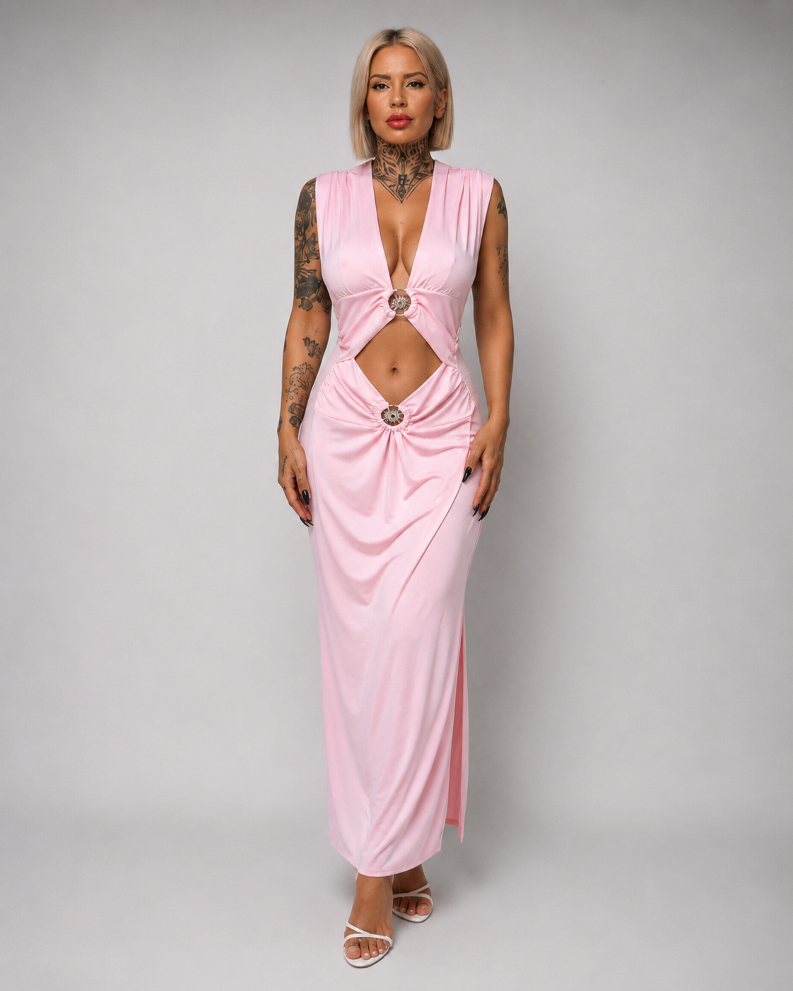 Vestido Largo Cut Out con Detalles Metálicos
